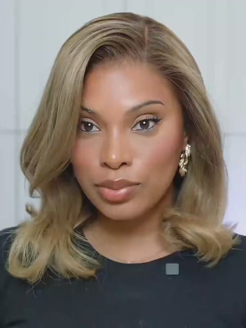 Short blonde bob wig with collarbone length cut