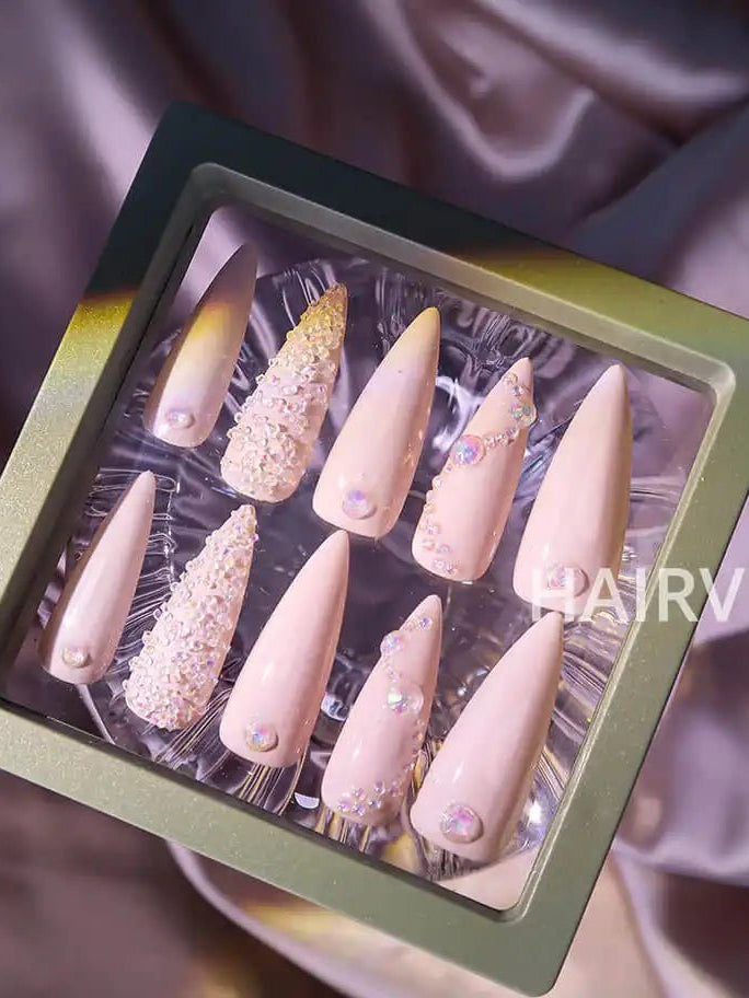 Press on nails