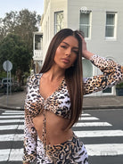 Maire long brown wig with blonde highlights