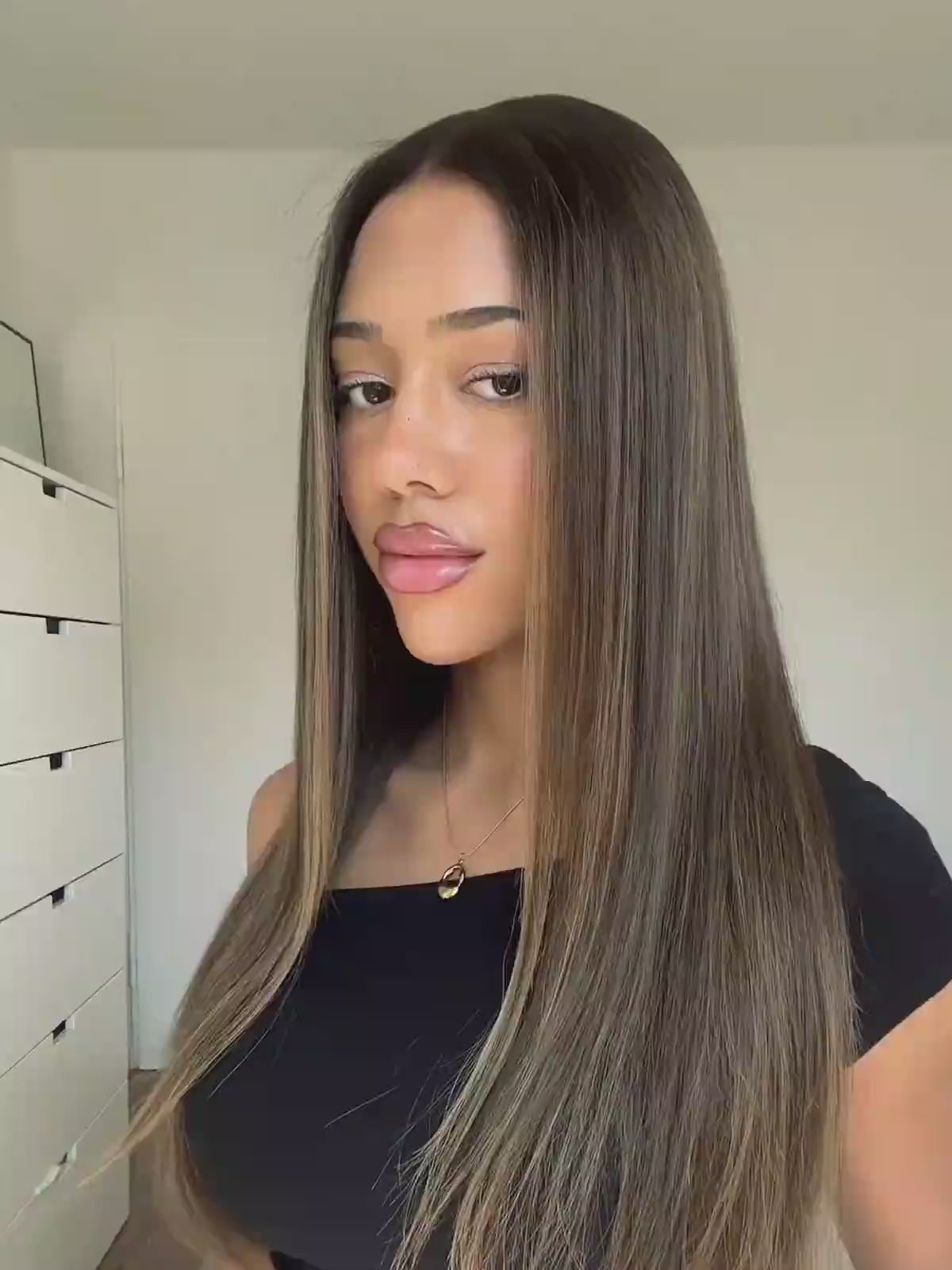 Brown and blonde wig with natural dark roots