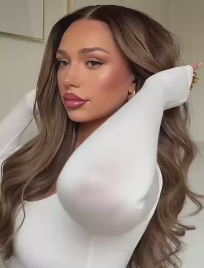 Maire long brown wig with blonde highlights