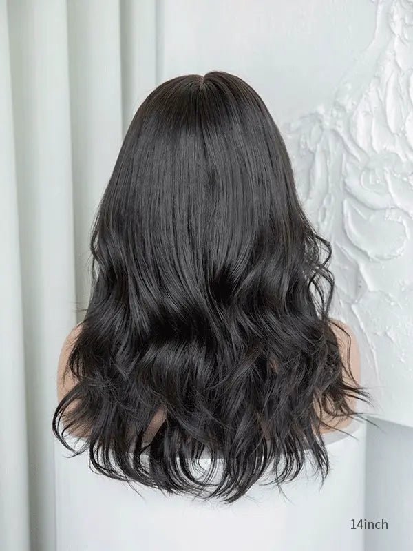 black wavy wig